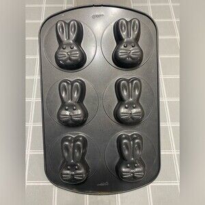 Wilton Easter Bunny Mini Mold Cake Pan Non-Stick Spring Bunnies Rabbits Treats